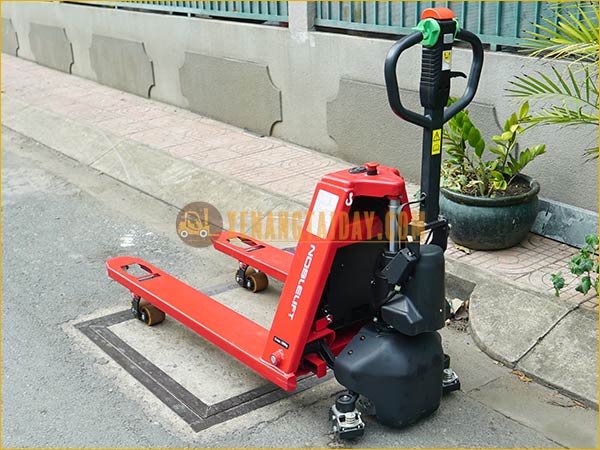 Xe nâng tay điện thấp bán tự động 1.5 tấn NOBLELIFT MỚI 100%